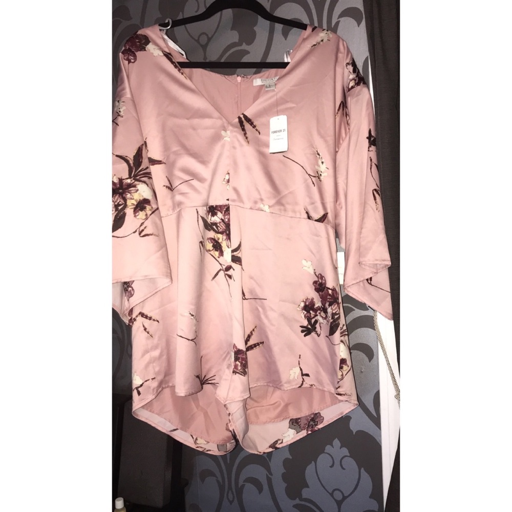 Loose flow romper